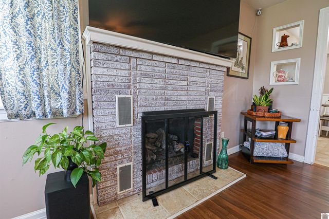 412 Joe Clifton Dr, Paducah, KY 42001
