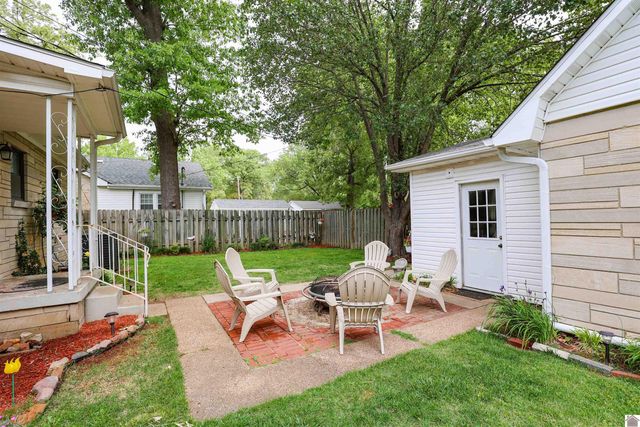 412 Joe Clifton Dr, Paducah, KY 42001