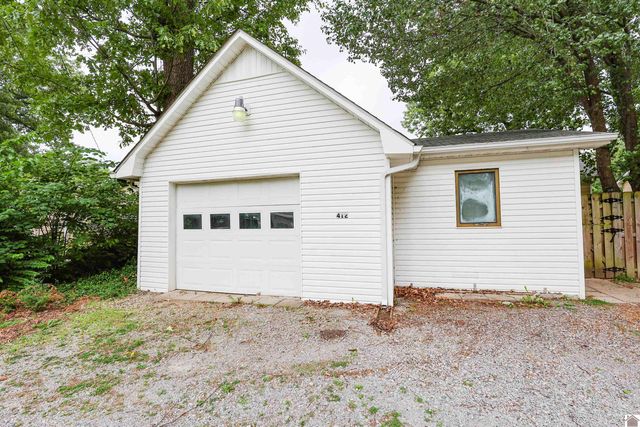 412 Joe Clifton Dr, Paducah, KY 42001