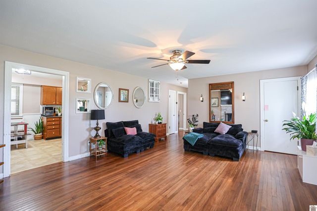 412 Joe Clifton Dr, Paducah, KY 42001