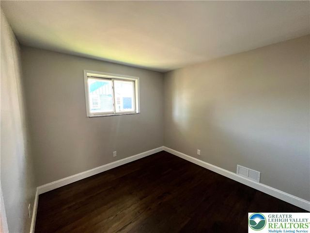 1320 East Livingston Street, Allentown City, PA 18109