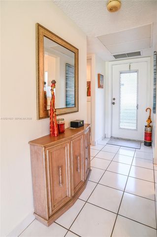 5100 NW 35th St 107, Lauderdale Lakes, FL 33319