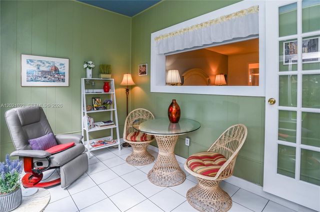 5100 NW 35th St 107, Lauderdale Lakes, FL 33319