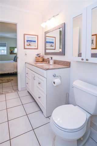 5100 NW 35th St 107, Lauderdale Lakes, FL 33319