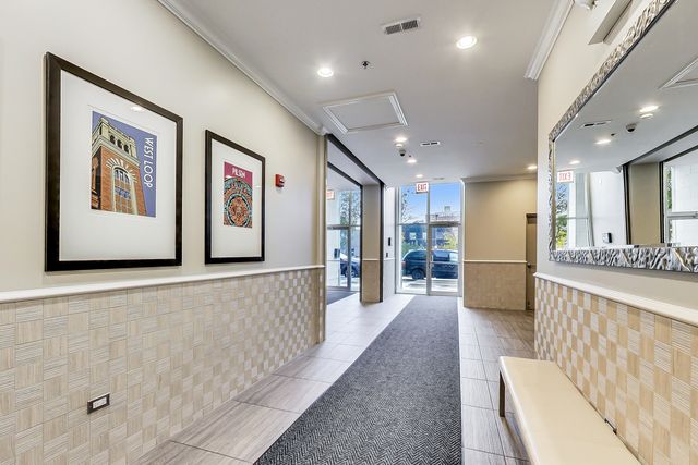 1247 W Madison Street 211, Chicago, IL 60607