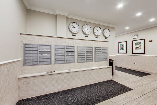 1247 W Madison Street 211, Chicago, IL 60607