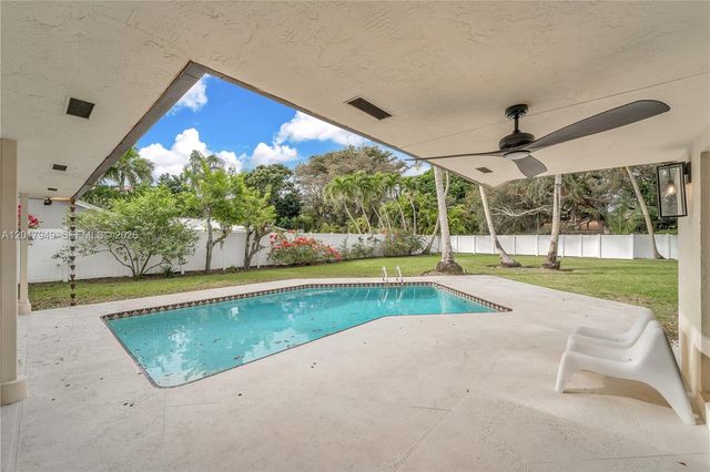 10330 SW 58th Court, Pinecrest, FL 33156