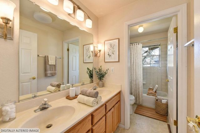 135 Fulton Pl, Windsor, CA 95492