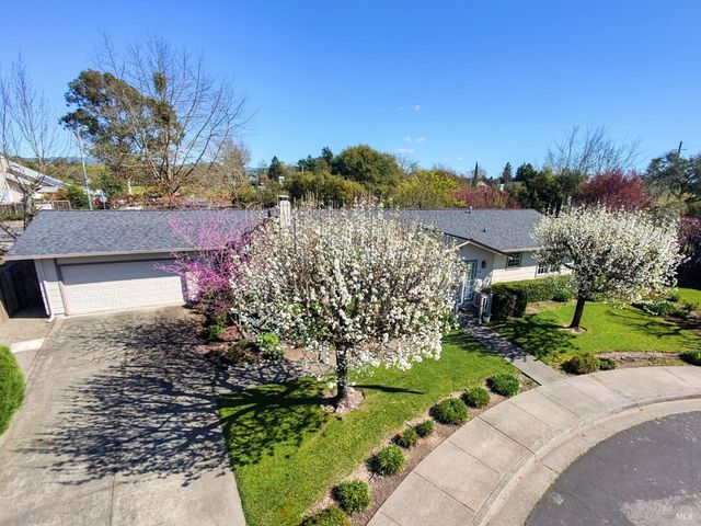 135 Fulton Pl, Windsor, CA 95492