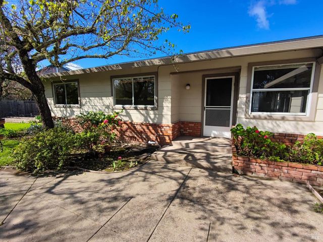 135 Fulton Pl, Windsor, CA 95492