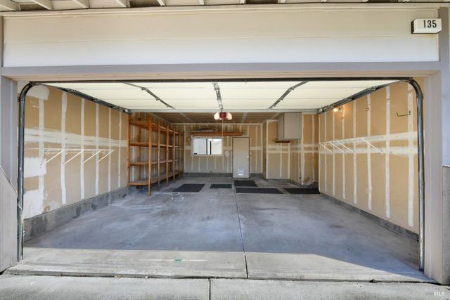 135 Fulton Pl, Windsor, CA 95492