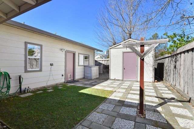 135 Fulton Pl, Windsor, CA 95492