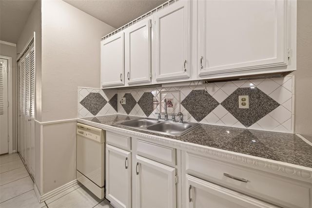 6206 Homeview Drive, Houston, TX 77049