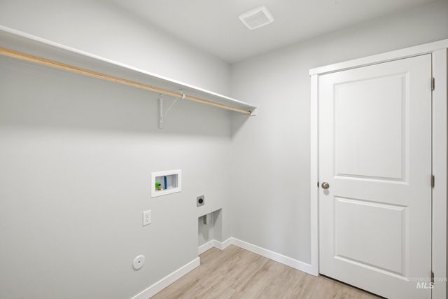 121 N Tideberry Ave, Kuna, ID 83634