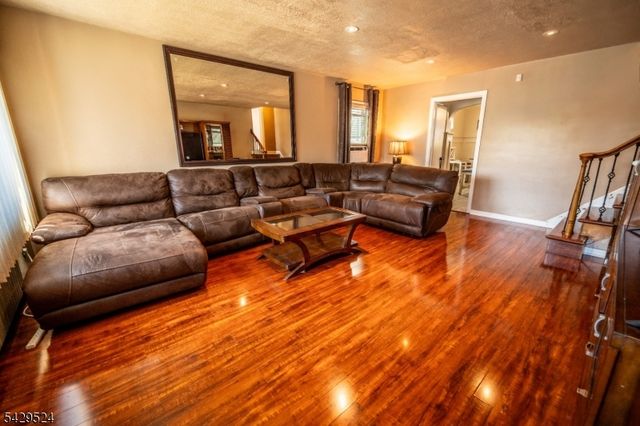 619 Essex Ave, Linden City, NJ 07036