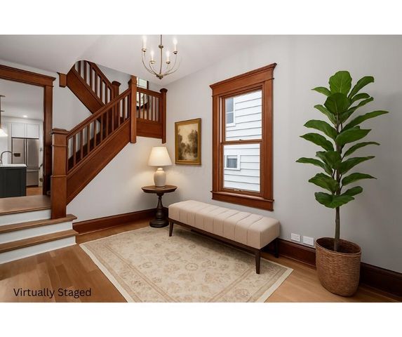 414 E College Street, Granville, OH 43023