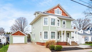 414 E College Street, Granville, OH 43023