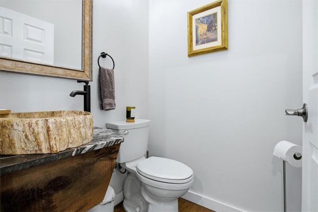 8 Rhodes Drive SE, Marietta, GA 30068