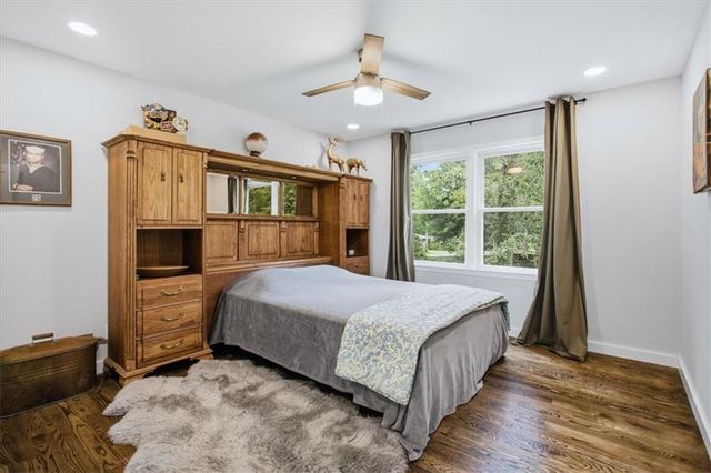 8 Rhodes Drive SE, Marietta, GA 30068