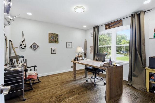 8 Rhodes Drive SE, Marietta, GA 30068