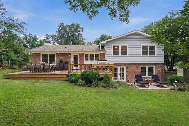 8 Rhodes Drive SE, Marietta, GA 30068