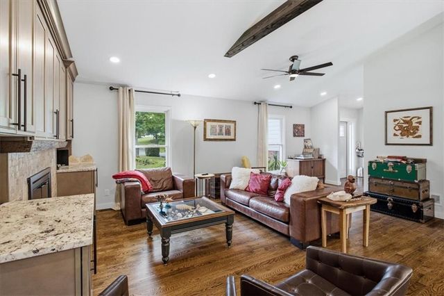 8 Rhodes Drive SE, Marietta, GA 30068