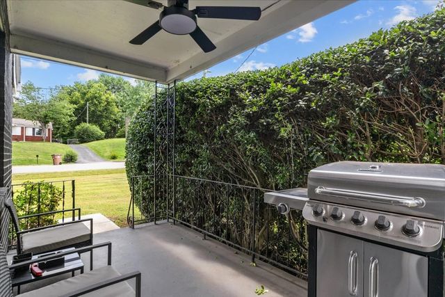 238 Wilowen Dr, Nashville, TN 37210