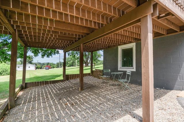 238 Wilowen Dr, Nashville, TN 37210