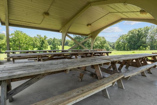 238 Wilowen Dr, Nashville, TN 37210