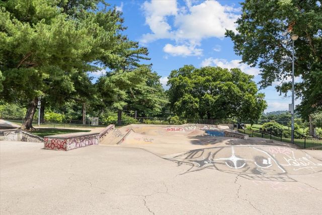 238 Wilowen Dr, Nashville, TN 37210