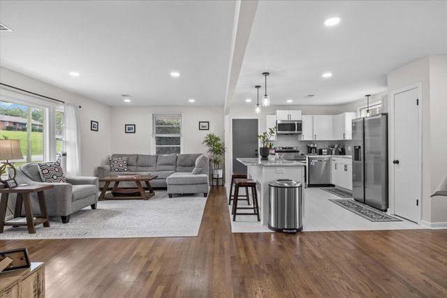 238 Wilowen Dr, Nashville, TN 37210