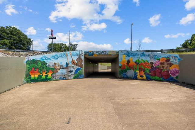 238 Wilowen Dr, Nashville, TN 37210