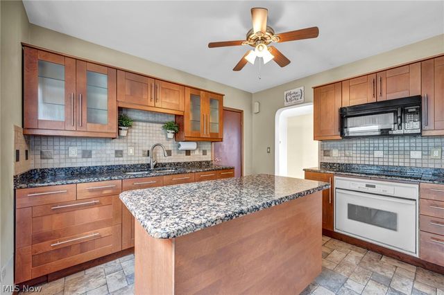 4301 Gamma Avenue, Newburgh Heights, OH 44105