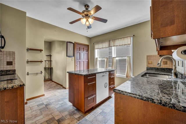 4301 Gamma Avenue, Newburgh Heights, OH 44105