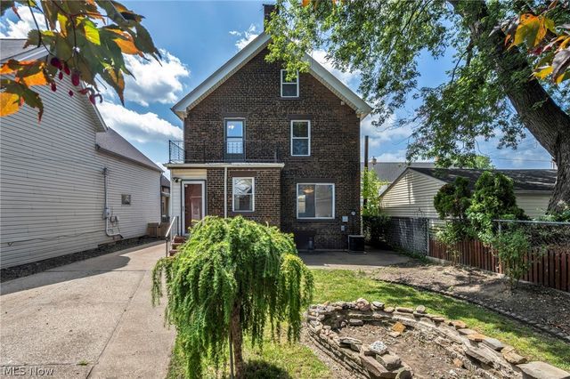 4301 Gamma Avenue, Newburgh Heights, OH 44105