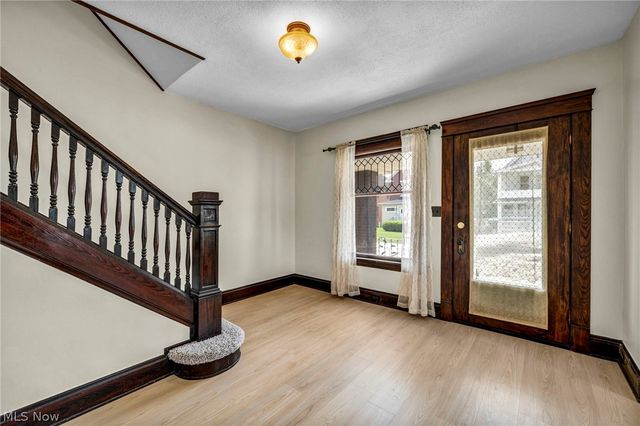 4301 Gamma Avenue, Newburgh Heights, OH 44105