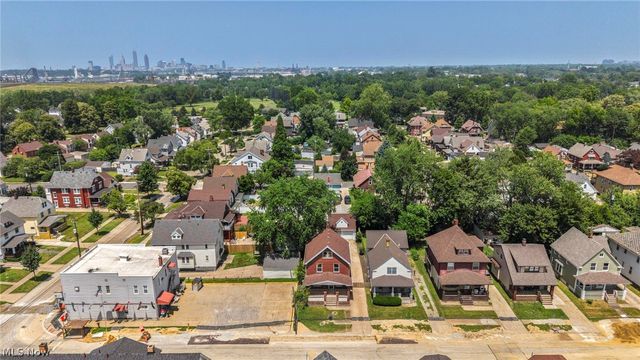4301 Gamma Avenue, Newburgh Heights, OH 44105