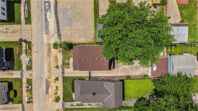 4301 Gamma Avenue, Newburgh Heights, OH 44105
