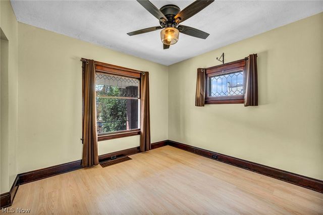 4301 Gamma Avenue, Newburgh Heights, OH 44105