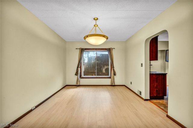 4301 Gamma Avenue, Newburgh Heights, OH 44105
