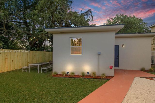 5530 NW 5th Ave, Miami, FL 33127