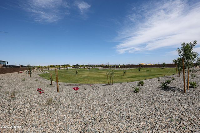 38469 N Pheasant Street, San Tan Valley, AZ 85140