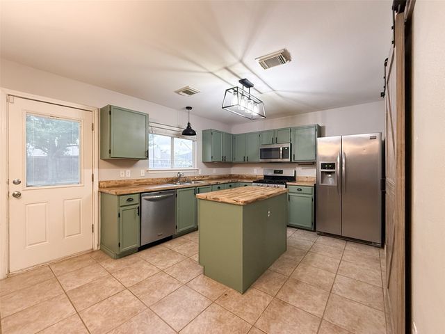 1578 Crown View Drive, Little Elm, TX 75068