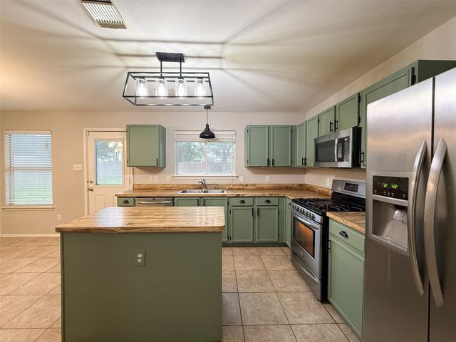 1578 Crown View Drive, Little Elm, TX 75068