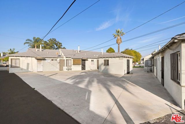 1108 E Fairview Boulevard, Inglewood, CA 90302