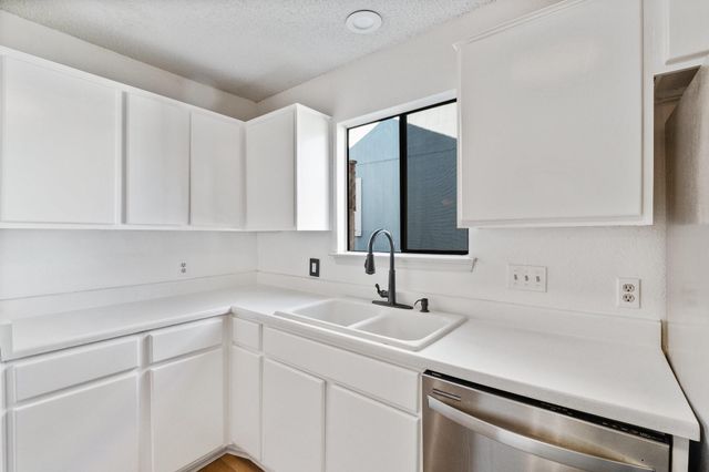 9826 Briar Ridge DR, Austin, TX 78748