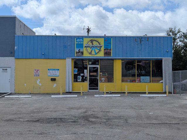 1649 N Military Trail, West Palm Beach, FL 33409