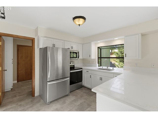 1800 Nw SLUMAN Rd, Vancouver, WA 98665