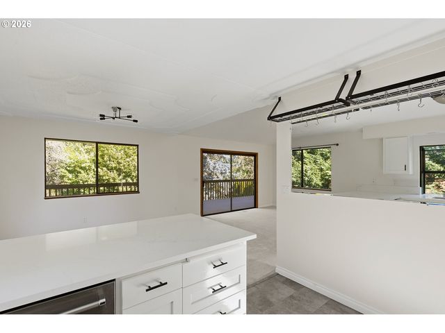 1800 Nw SLUMAN Rd, Vancouver, WA 98665