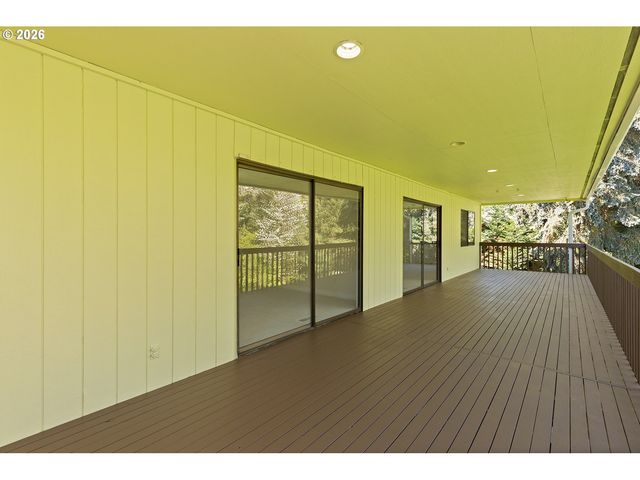 1800 Nw SLUMAN Rd, Vancouver, WA 98665